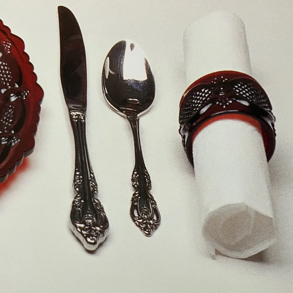 4 Napkin Rings - Picture 4 of 12